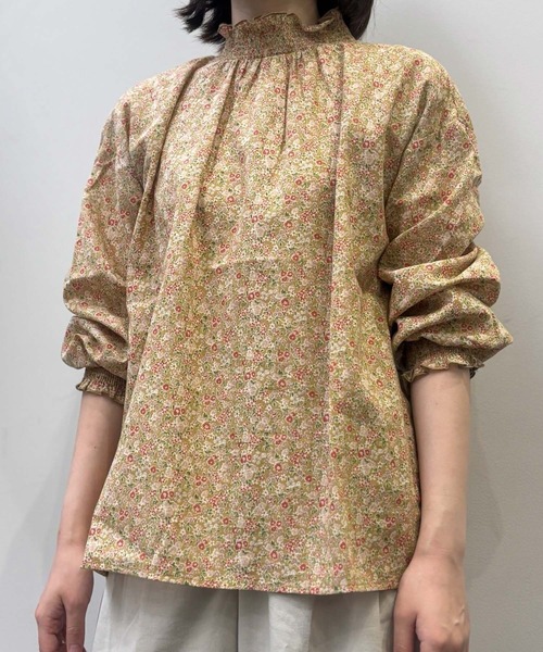 SELF+SERVICE（セルフサービス）の「襟シャーリング花柄ブラウス　オーガニックコットン入（シャツ/ブラウス・レディース・イエロー/ブルー系その他・M/L/XL）」の5枚目の写真