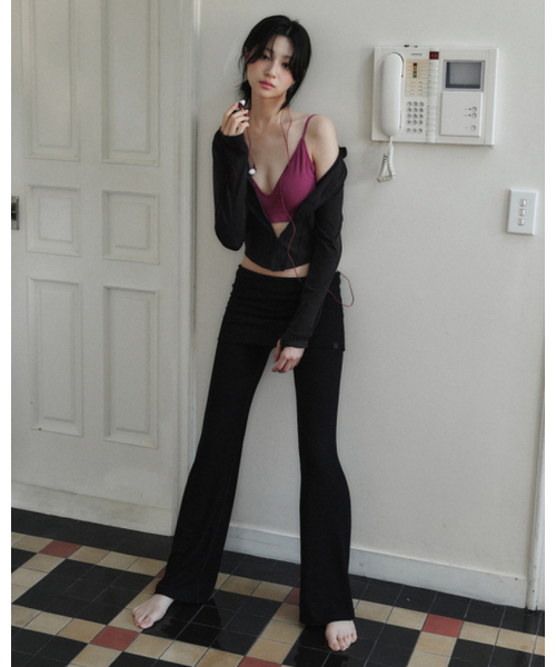 8FTER(エフター)の「フォールドフィットパンツ(スウェットパンツ・レディース・ブラック・SMALL/MEDIUM)」の3枚目の写真