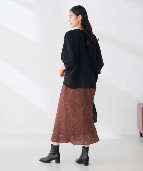 a.v.v(アーヴェヴェ)の「ギャザーネック ドルマンスリーブ トップス(Tシャツ/カットソー・レディース・グリーン/ブラック/グレー系その他・36/38/40)」の14枚目の写真