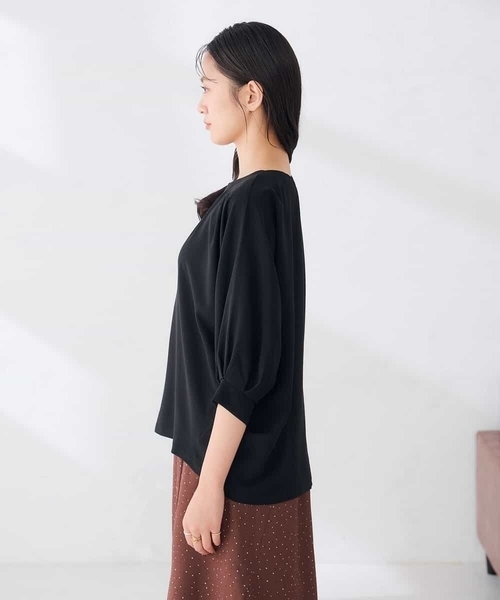 a.v.v(アーヴェヴェ)の「ギャザーネック ドルマンスリーブ トップス(Tシャツ/カットソー・レディース・グリーン/ブラック/グレー系その他・36/38/40)」の16枚目の写真