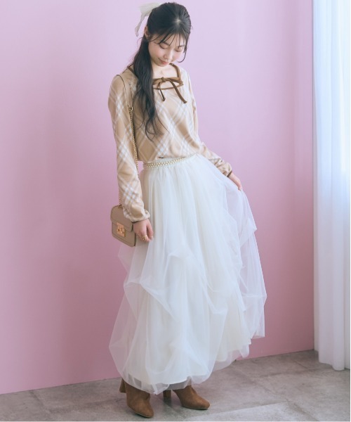 marun(マルン)の「<大きいサイズ>チェックジャガードカットソートップス marun(Tシャツ/カットソー・レディース・ベージュ系/ブラック系・LL/L/5L/4L/3L)」の4枚目の写真
