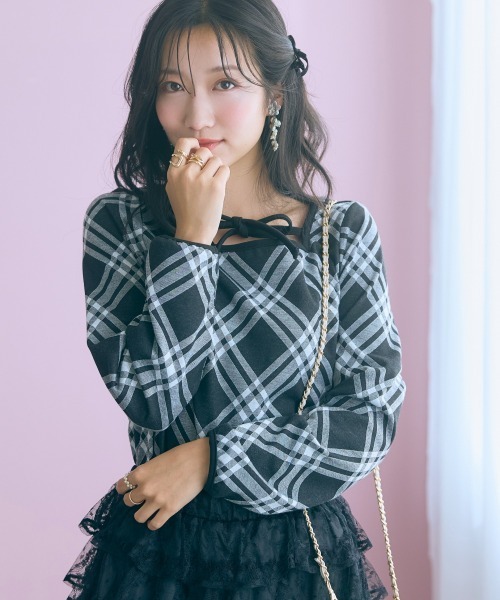 marun(マルン)の「<大きいサイズ>チェックジャガードカットソートップス marun(Tシャツ/カットソー・レディース・ベージュ系/ブラック系・LL/L/5L/4L/3L)」の17枚目の写真