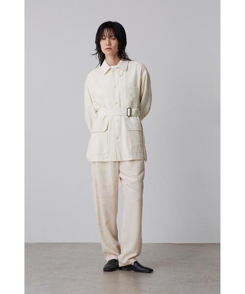 YLEVE(イレーヴ)の「YLEVE / VISCOSE COTTON COVERALL JACKET(ブルゾン・レディース・ホワイト・0/1)」の3枚目の写真