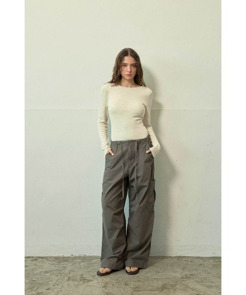 ALEXIA STAM（アリシアスタン）の「Double Tuck Cargo Pants /ダブルタックカーゴパンツ（カーゴパンツ・レディース・カーキ/グレー・M/S）」の11枚目の写真
