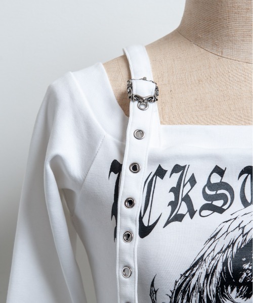 NEW GENTLEMAN（ニュージェントルマン）の「DUALITY OFF ハーネスベルトデザイン ゴシックグラフィック長袖Tシャツ（Tシャツ/カットソー・レディース・ブラック/ダークグレー/ホワイト・FREE）」の8枚目の写真