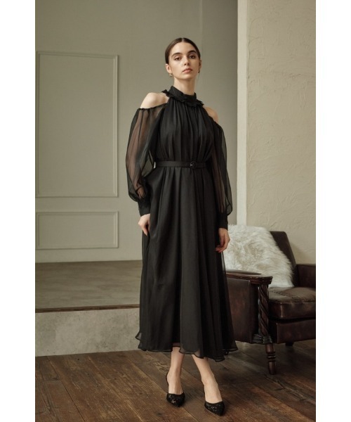 ERADIE(エラディエ)の「Open Shoulder Lace Dress オープンショルダーレースドレス(ワンピース・レディース・ブラック/オフホワイト・FREE)」の2枚目の写真