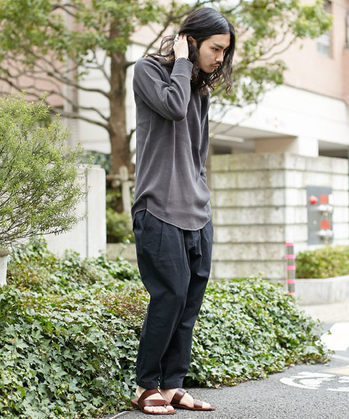 AMERICAN RAG CIE(アメリカンラグシー)の「ロング丈 丸胴 長袖サーマルカットソー WEB限定 (Tシャツ/カットソー・メンズ・ピンク/ホワイト/チャコールグレー/ブルー/ネイビー/ブラック・1/2/3)」の13枚目の写真