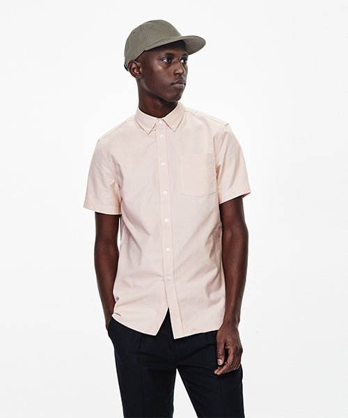 Saturdays NYC(サタデーズ ニューヨークシティ )の「Esquina Oxford Short Sleeve Shirt(シャツ/ブラウス・メンズ・ネイビー/ピンク/ブラック/ホワイト・X-SMALL/M/S/L/X-LARGE)」の16枚目の写真