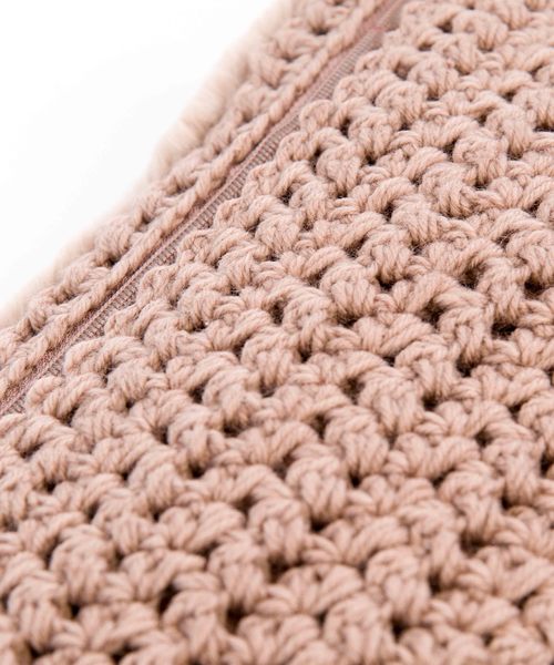 Laugoa(ラウゴア)の「【LAUGOA】フェイクファービッグクラッチ Oreiller/0173-30005 (クラッチバッグ・レディース・ワインレッド/ベージュ/ネイビー・FREE)」の5枚目の写真