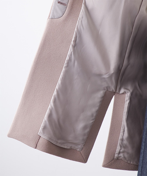 STUDIOUS（ステュディオス）の「【STUDIOUS】ノーカラーリンクオーバーコート（チェスターコート・レディース・ブラウン/ピンク・1/0）」の13枚目の写真
