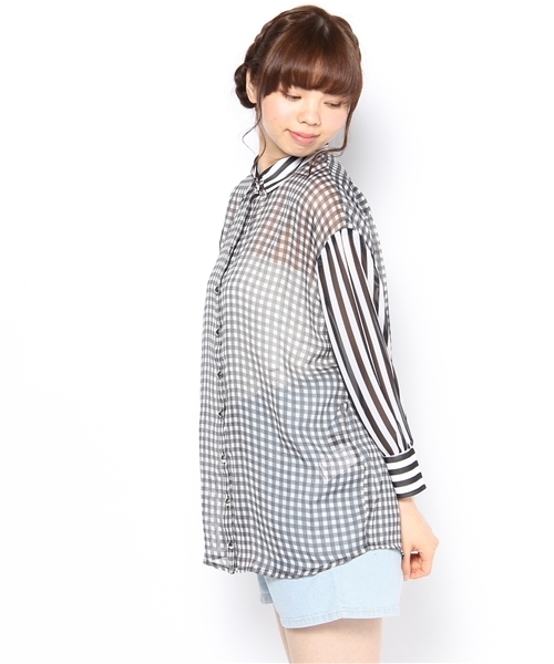 WEGO（ウィゴー）の「クレイジーシフォンBIGシャツ（シャツ/ブラウス・レディース・ブラック/ブルー・FREE）」の3枚目の写真