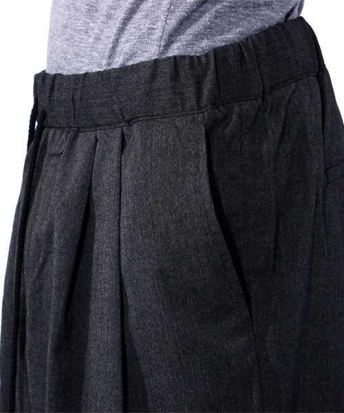 8(eight)(エイト)の「ワイドパンツ サルエル スーツ生地(スラックス・メンズ・チャコールグレー/ブラック/ネイビー・LARGE/MEDIUM)」の11枚目の写真