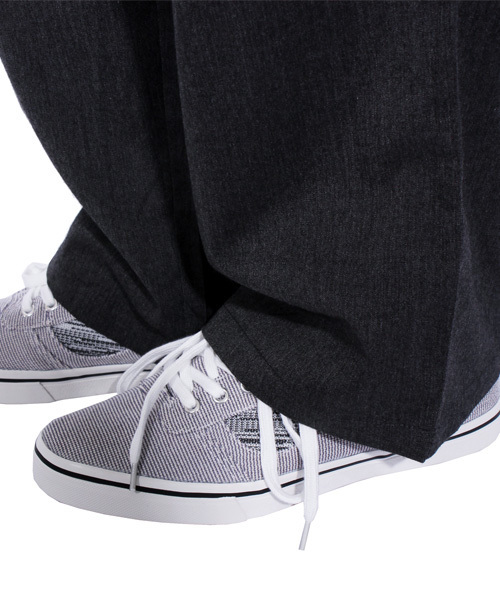 8(eight)(エイト)の「ワイドパンツ サルエル スーツ生地(スラックス・メンズ・チャコールグレー/ブラック/ネイビー・LARGE/MEDIUM)」の14枚目の写真