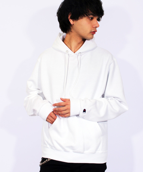 Champion�i�`�����s�I���j�́uchampion �`�����s�I�� HOODED �v���I�[�o�[�p�[�J�[ �r�b�O�V���G�b�g�i�p�[�J�[�j�v�b�z���C�g