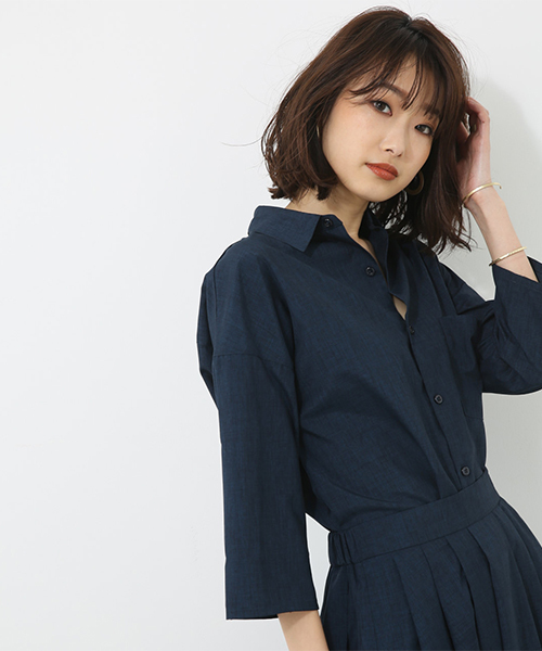 AZUL BY MOUSSY(アズールバイマウジー)の「袖折り返しオーバーSH(シャツ/ブラウス)」|ネイビー