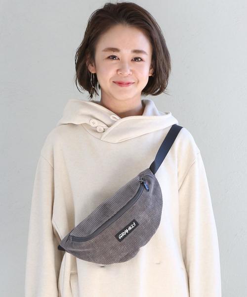 coen（コーエン）の「Gramicci(グラミチ)別注コーデュロイボディバッグ(パープル⇒WEB限定カラー)（ボディバッグ/ウエストポーチ・メンズ・グレー/パープル/ブラック/ブラウン・FREE）」の3枚目の写真