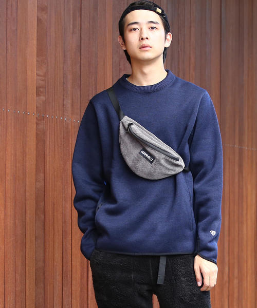 coen（コーエン）の「Gramicci(グラミチ)別注コーデュロイボディバッグ(パープル⇒WEB限定カラー)（ボディバッグ/ウエストポーチ・メンズ・グレー/パープル/ブラック/ブラウン・FREE）」の21枚目の写真