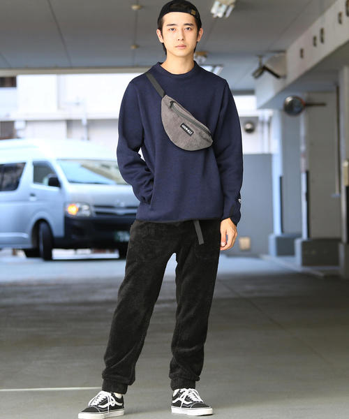 coen（コーエン）の「Gramicci(グラミチ)別注コーデュロイボディバッグ(パープル⇒WEB限定カラー)（ボディバッグ/ウエストポーチ・メンズ・グレー/パープル/ブラック/ブラウン・FREE）」の20枚目の写真