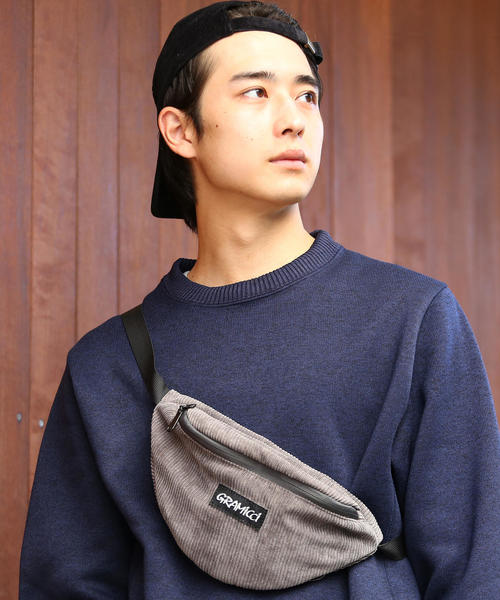 coen（コーエン）の「Gramicci(グラミチ)別注コーデュロイボディバッグ(パープル⇒WEB限定カラー)（ボディバッグ/ウエストポーチ・メンズ・グレー/パープル/ブラック/ブラウン・FREE）」の22枚目の写真