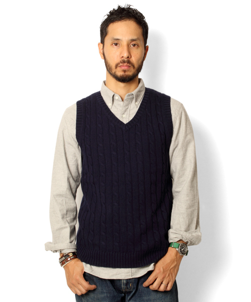 BEAMS PLUS(ビームスプラス)の「□BEAMS PLUS / ケーブル Vネック ベスト(ベスト・メンズ・ライトグレー/イエロー系その他/ネイビー・SMALL/MEDIUM/LARGE/X-LARGE)」の3枚目の写真