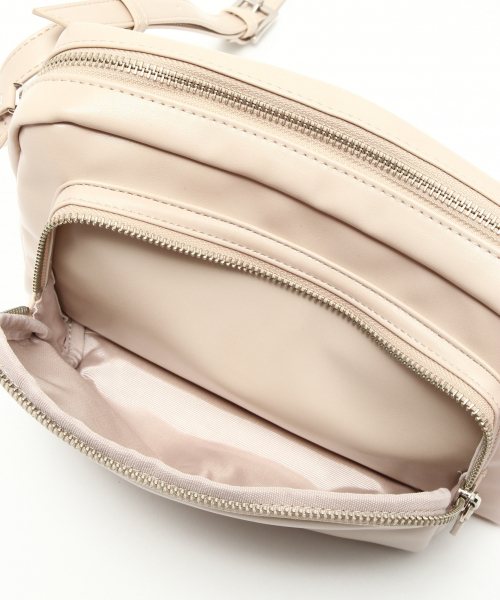 LOWRYS FARM（ローリーズファーム）の「ＺＩＰショルダー　821253（ショルダーバッグ・レディース・ブラック/ベージュ・FREE）」の11枚目の写真