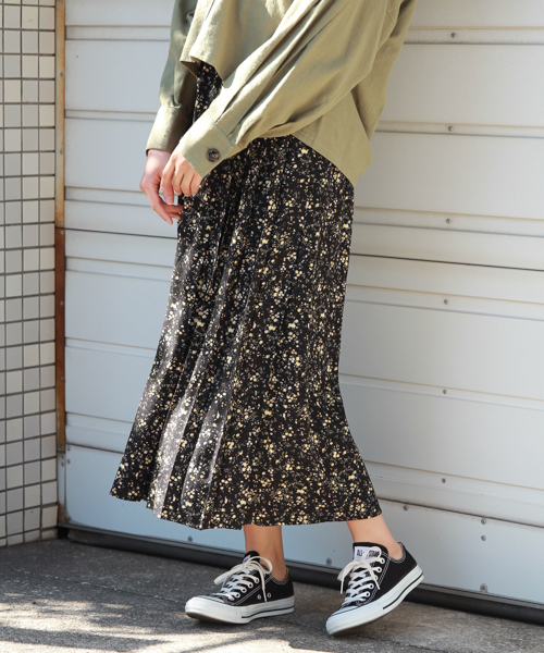 apres jour（アプレジュール）の「片プリーツ柄スカート【ZOZOTOWN限定アイテム】（スカート・レディース・ブラック/オフホワイト/ネイビー・フリー）」の10枚目の写真