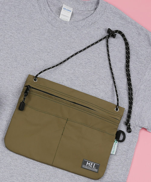 MEI(メイ)の「【MEI】SACOCHE 19 サコッシュ(ショルダーバッグ・メンズ・ホワイト/ブラック/ベージュ/パープル/ネイビー/ブラウン/グレー/レッド/ピンク/イエロー/オレンジ/ブルー/グリーン/オリーブドラブ/チャコール・FREE)」の8枚目の写真