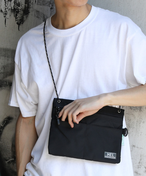 MEI(メイ)の「【MEI】SACOCHE 19 サコッシュ(ショルダーバッグ・メンズ・ホワイト/ブラック/ベージュ/パープル/ネイビー/ブラウン/グレー/レッド/ピンク/イエロー/オレンジ/ブルー/グリーン/オリーブドラブ/チャコール・FREE)」の3枚目の写真