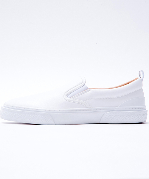 SLACK FOOTWEAR（スラックフットウェア）の「[SLACK / スラック]CALMER LX (SLIP-ON)（スニーカー・メンズ・ベージュ/ホワイト×ホワイト/ブラック×ホワイト/ブラック×ブラック/シルバー・26.5cm/27cm/27.5cm/28cm/26cm/23cm/24cm/24.5cm/23.5cm）」の9枚目の写真