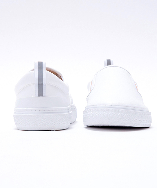 SLACK FOOTWEAR（スラックフットウェア）の「[SLACK / スラック]CALMER LX (SLIP-ON)（スニーカー・メンズ・ベージュ/ホワイト×ホワイト/ブラック×ホワイト/ブラック×ブラック/シルバー・26.5cm/27cm/27.5cm/28cm/26cm/23cm/24cm/24.5cm/23.5cm）」の11枚目の写真