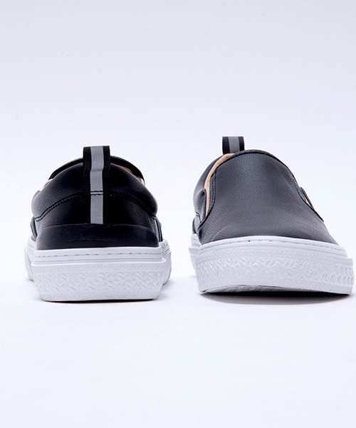 SLACK FOOTWEAR（スラックフットウェア）の「[SLACK / スラック]CALMER LX (SLIP-ON)（スニーカー・メンズ・ベージュ/ホワイト×ホワイト/ブラック×ホワイト/ブラック×ブラック/シルバー・26.5cm/27cm/27.5cm/28cm/26cm/23cm/24cm/24.5cm/23.5cm）」の17枚目の写真