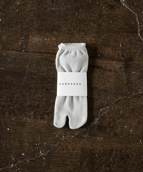 HARUSAKU（ハルサク）の「HARUSAKU:足袋 SNEAKERS SOCKS 　たびスニーカーソックス（ソックス/靴下・レディース・ブラック/オフホワイト/アイボリー/ライトアッシュグレー/ライトピンク/モカ/シルバーグレー・S/M/L）」の4枚目の写真