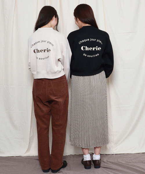 PairPair（ペアペア）の「裏起毛バックプリントスウェット（スウェット・レディース・ブラック/カーキ/ベージュ・FREE）」の4枚目の写真