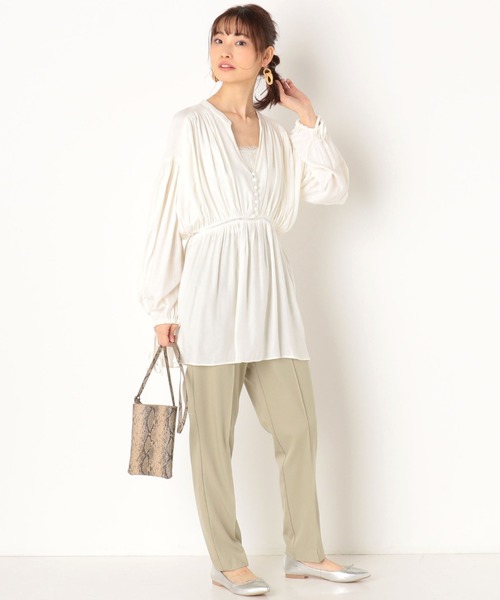 archives（アルシーヴ）の「ベルト付テーパードパンツ（その他パンツ・レディース・ベージュ/ブラック/グリーン系その他・MEDIUM）」の13枚目の写真