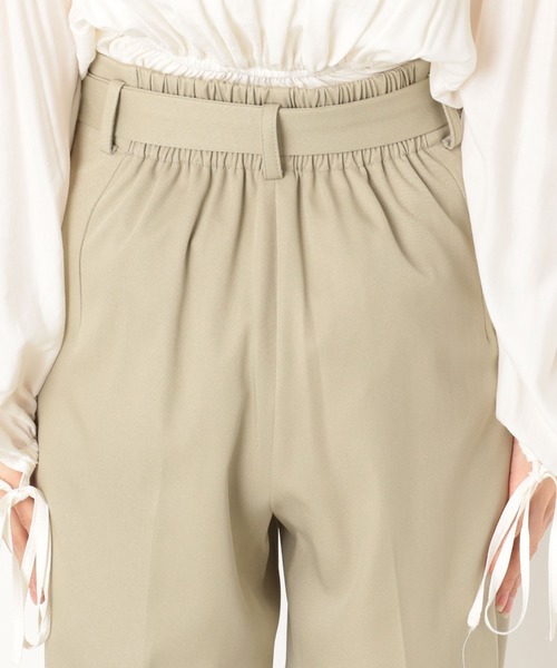 archives（アルシーヴ）の「ベルト付テーパードパンツ（その他パンツ・レディース・ベージュ/ブラック/グリーン系その他・MEDIUM）」の18枚目の写真