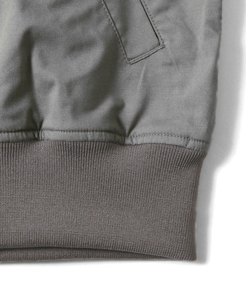 URBAN RESEARCH(アーバンリサーチ)の「UR MA-1(ミリタリージャケット・メンズ・グレー/ブラック/カーキ・LARGE/MEDIUM)」の22枚目の写真