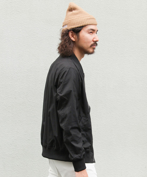 URBAN RESEARCH(アーバンリサーチ)の「UR MA-1(ミリタリージャケット・メンズ・グレー/ブラック/カーキ・LARGE/MEDIUM)」の18枚目の写真