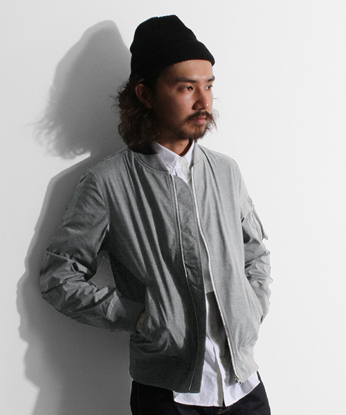 URBAN RESEARCH(アーバンリサーチ)の「UR MA-1(ミリタリージャケット・メンズ・グレー/ブラック/カーキ・LARGE/MEDIUM)」の4枚目の写真