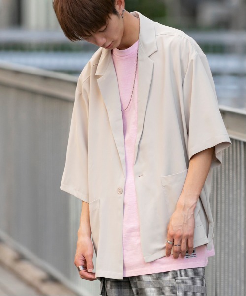 Beno(ビーノ)の「ライトジョーゼット / ビッグシルエット 5分袖 テーラードジャケット(シャツ/ブラウス・メンズ・ブラック/オフホワイト/ミント/ライトベージュ・L/M)」の21枚目の写真