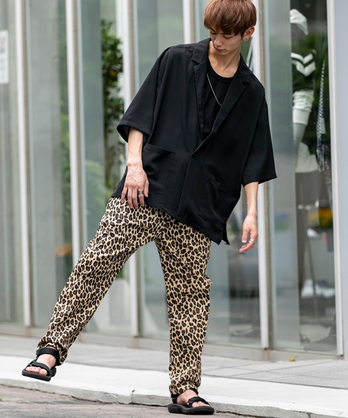 Beno(ビーノ)の「ライトジョーゼット / ビッグシルエット 5分袖 テーラードジャケット(シャツ/ブラウス・メンズ・ブラック/オフホワイト/ミント/ライトベージュ・L/M)」の9枚目の写真