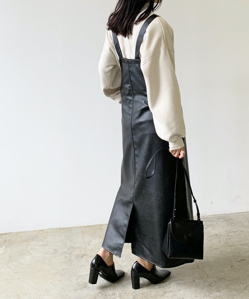 LIAN（リアン）の「フェイクレザージャンパースカート（スカート