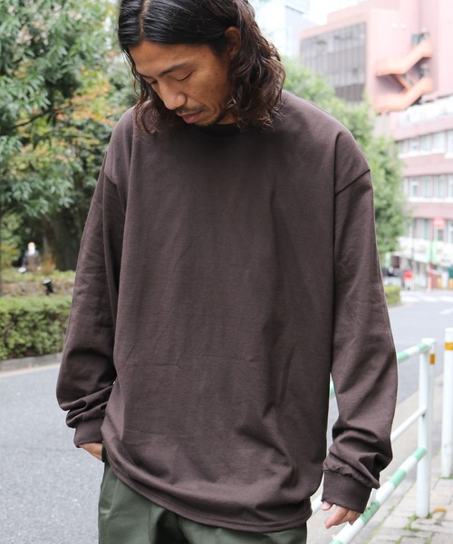 GILDAN（ギルダン）の「Gildan / ギルダン ドロップショルダー ビッグシルエット 無地 長袖Tシャツ（Tシャツ/カットソー・メンズ・グレー/チャコール/オリーブ/オレンジ/ホワイト/ライトブルー/ブラック/ダークブラウン/ネイビー/イエロー・XL/2XL/M/L/S/3XL）」の5枚目の写真