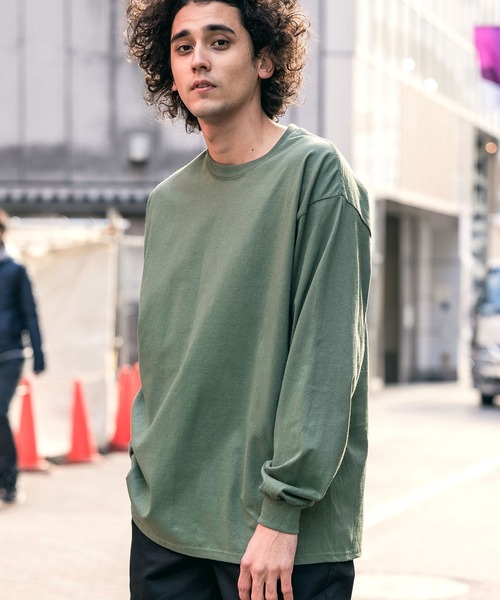 GILDAN（ギルダン）の「Gildan / ギルダン ドロップショルダー ビッグシルエット 無地 長袖Tシャツ（Tシャツ/カットソー・メンズ・グレー/チャコール/オリーブ/オレンジ/ホワイト/ライトブルー/ブラック/ダークブラウン/ネイビー/イエロー・XL/2XL/M/L/S/3XL）」の17枚目の写真