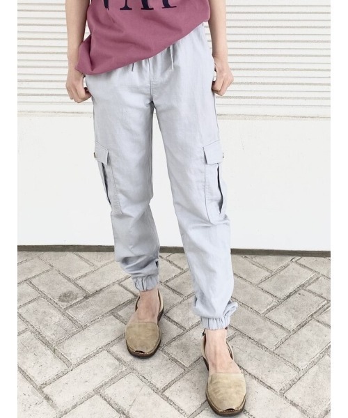 GAP（ギャップ）の「リネン混ジョガーパンツ（カーゴパンツ・レディース・ホワイト/ブラック/ベージュ/ライトブルー・M/S/XXS/XS/XL/L）」の4枚目の写真