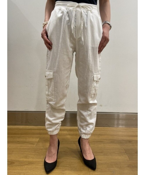 GAP（ギャップ）の「リネン混ジョガーパンツ（カーゴパンツ・レディース・ホワイト/ブラック/ベージュ/ライトブルー・M/S/XXS/XS/XL/L）」の7枚目の写真