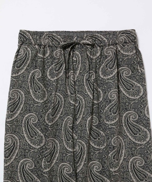 ADAM ET ROPE'(アダムエロペ)の「ペイズリーブロード テーパードイージーパンツ(その他パンツ・メンズ・ブラウン系その他/レッド系その他・M/L)」の3枚目の写真