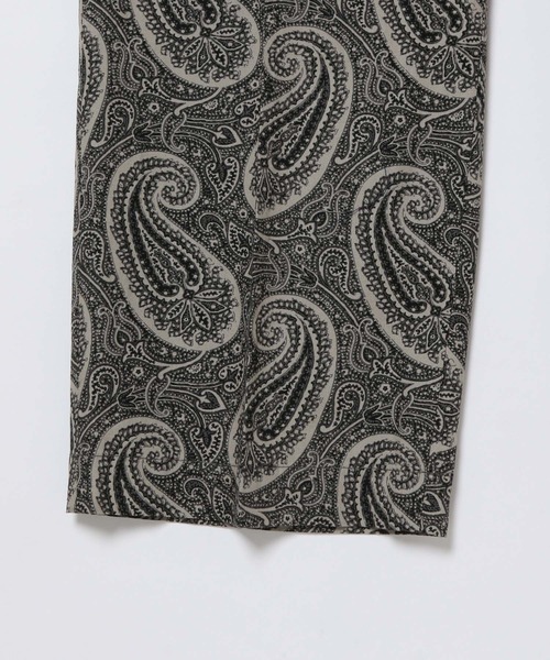 ADAM ET ROPE'(アダムエロペ)の「ペイズリーブロード テーパードイージーパンツ(その他パンツ・メンズ・ブラウン系その他/レッド系その他・M/L)」の8枚目の写真