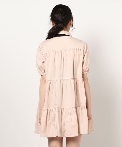 LODISPOTTO（ロディスポット）の「Dollyリボンティアードシャツワンピース（ワンピース・レディース・ピンクベージュ/ホワイト・MEDIUM）」の4枚目の写真