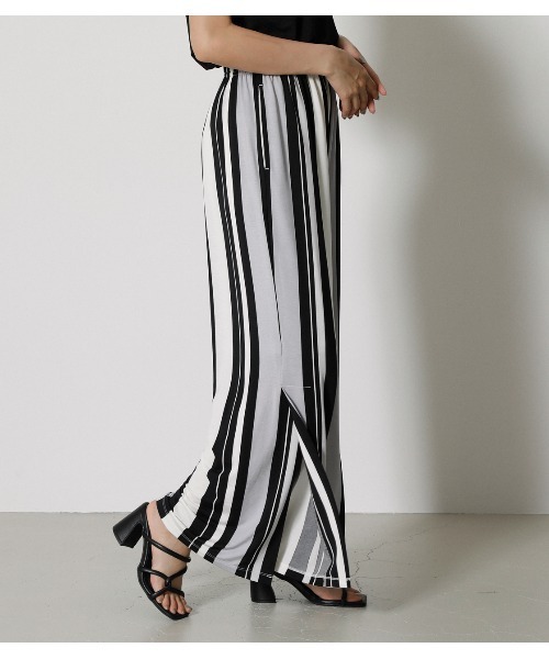 AZUL by moussy(アズールバイマウジー)の「GLOSSY COOL SIDE SLIT PANTS/グロッシークールサイドスリットパンツ(その他パンツ・レディース・グレー系その他/ブラック/グリーン系その他・SMALL/MEDIUM)」の6枚目の写真