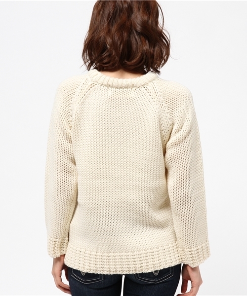 Ray BEAMS（レイビームス）の「Ray BEAMS / "HUG ME!!!" ロゴ クルーネックニット（ニット/セーター・レディース・オフホワイト/チャコールグレー・ONE SIZE）」の8枚目の写真